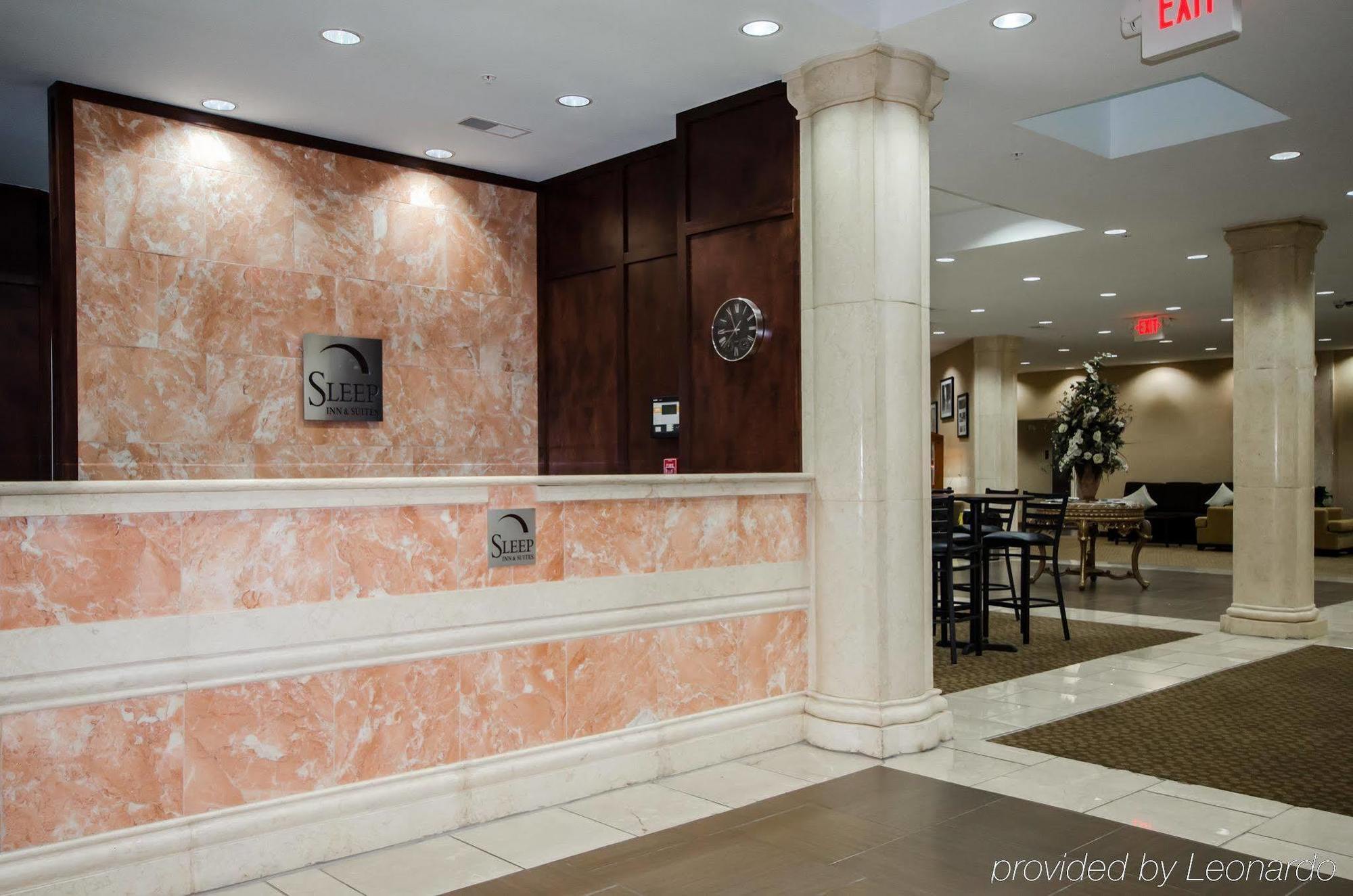 Hotel Sleep & And Conference Center Downtown 3*